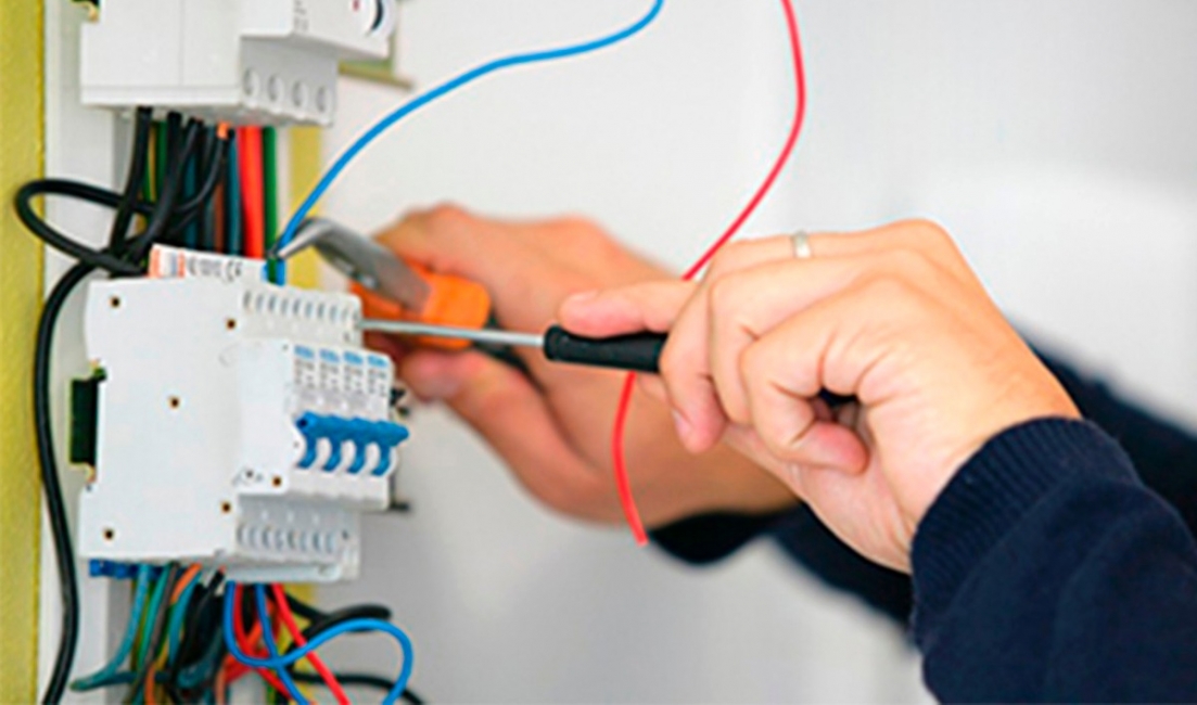 Instalación y Reparación de Tableros Eléctricos en en Distrito de La Arena